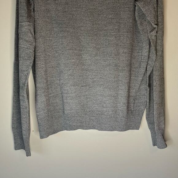 Banana Republic Men’s Gray V-Neck Sweater with Defect Size Medium Tall - Picture 16 of 16
